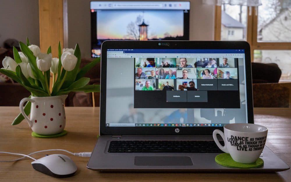 Home working etiquette 6 Encourage video conferencing